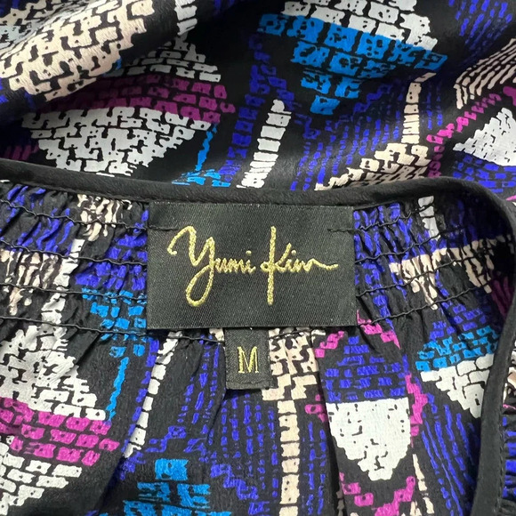 Yumi Kim Isi Geometric Smocked Button Front Printed Blouse Print Size US Medium - Picture 9 of 11